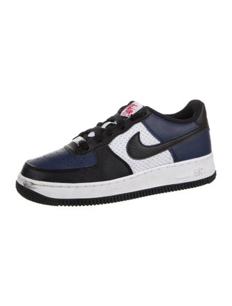 Nike Boys' Low Dunk Sneaker