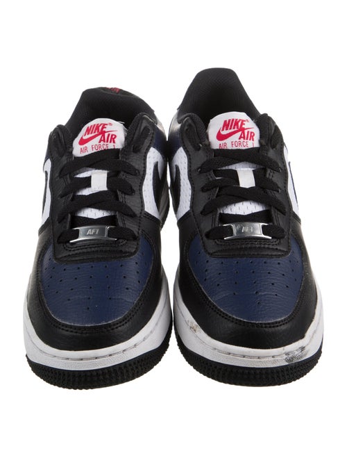 Nike Boys' Low Dunk Sneaker