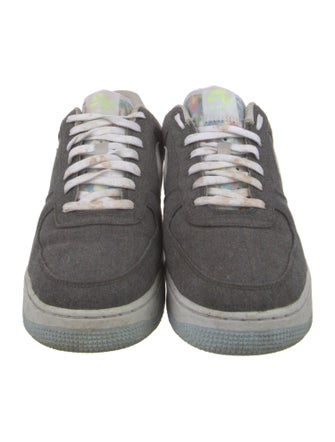 Nike Canvas Sneakers