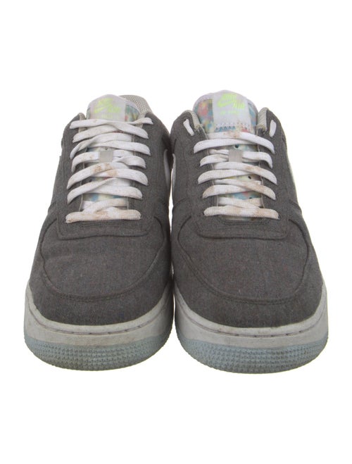 Nike Canvas Sneakers