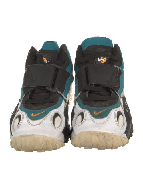 Nike Leather Colorblock Pattern Sneakers