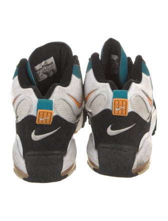 Nike Leather Colorblock Pattern Sneakers