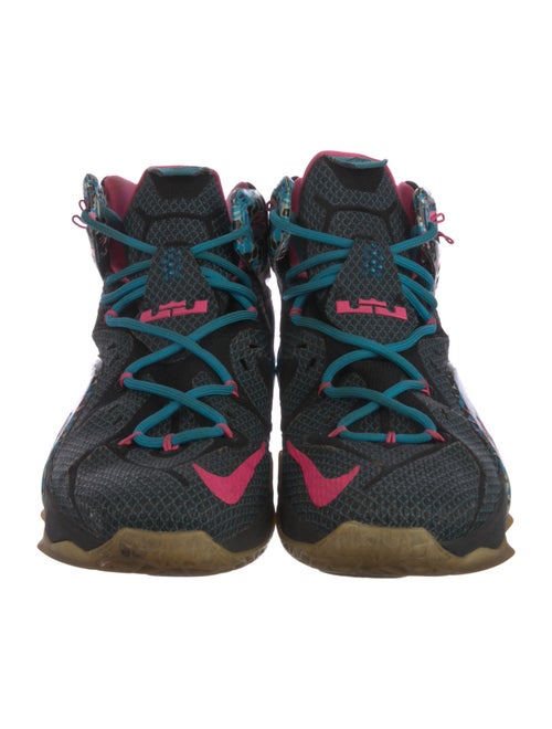 Nike x LeBron Mesh Printed Sneakers