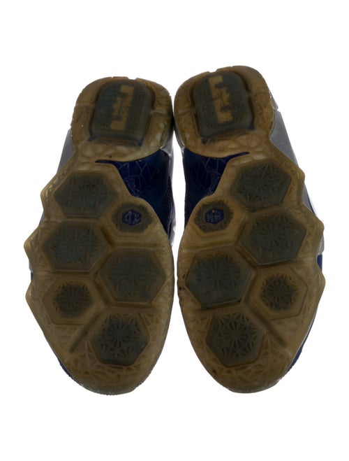 Nike Mesh Colorblock Pattern Sneakers