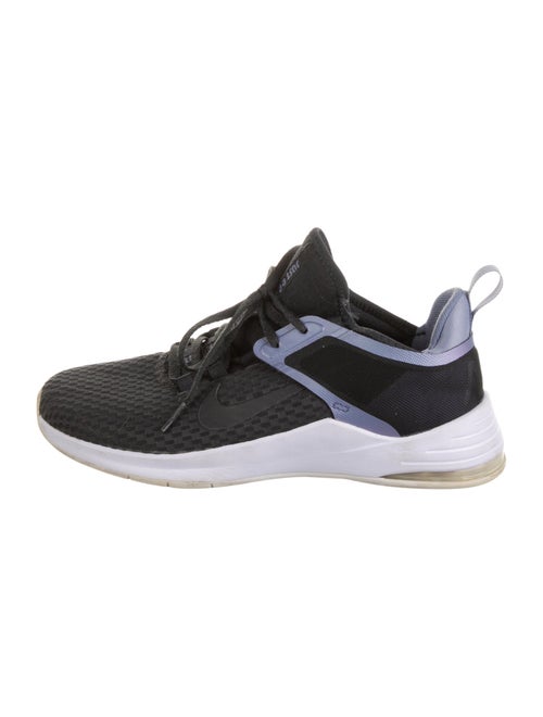 Nike Mesh Mesh Accents Athletic Sneakers