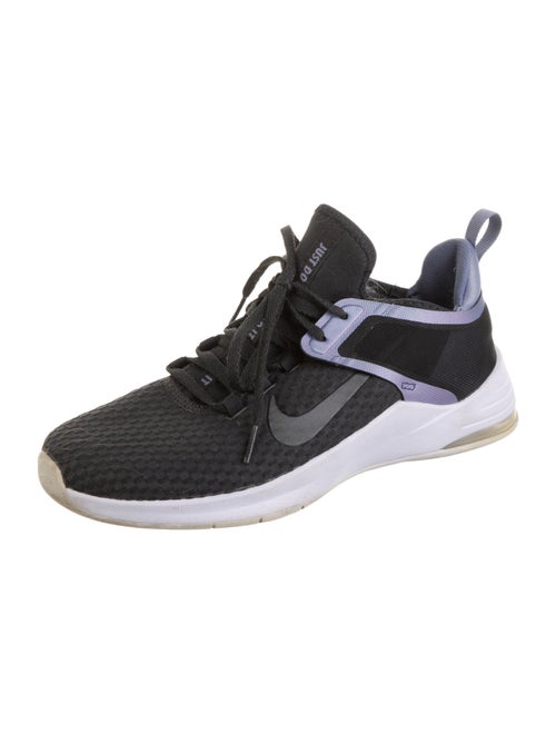 Nike Mesh Mesh Accents Athletic Sneakers