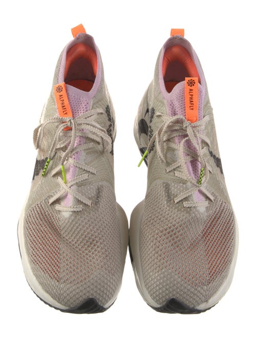 Nike Mesh Patterned Sneakers