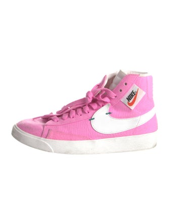 Nike Canvas Sneakers