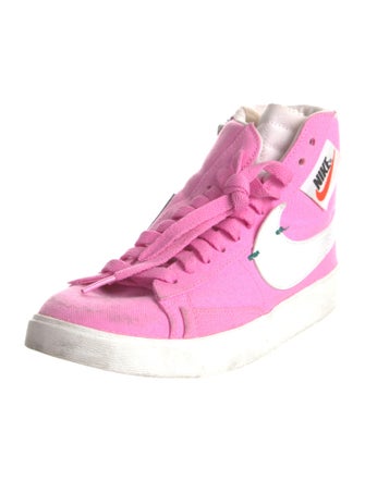 Nike Canvas Sneakers