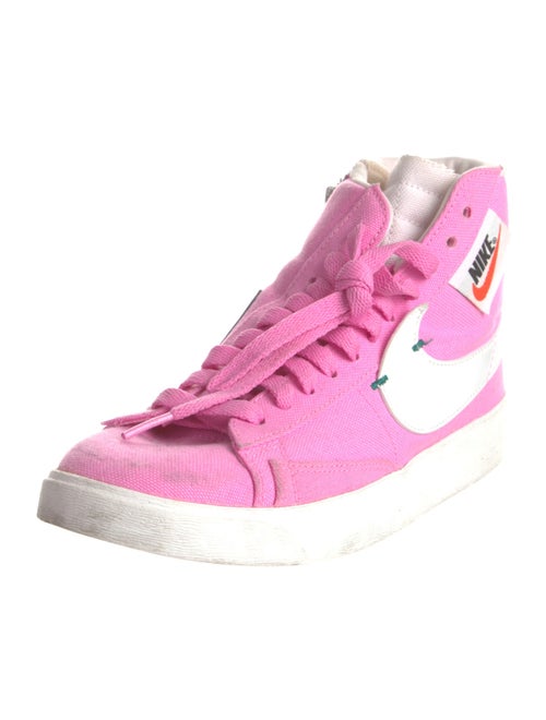 Nike Canvas Sneakers