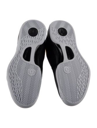 Nike Mesh Graphic Print Sneakers