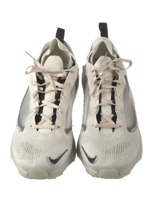 Nike Mesh Printed Athletic Sneakers
