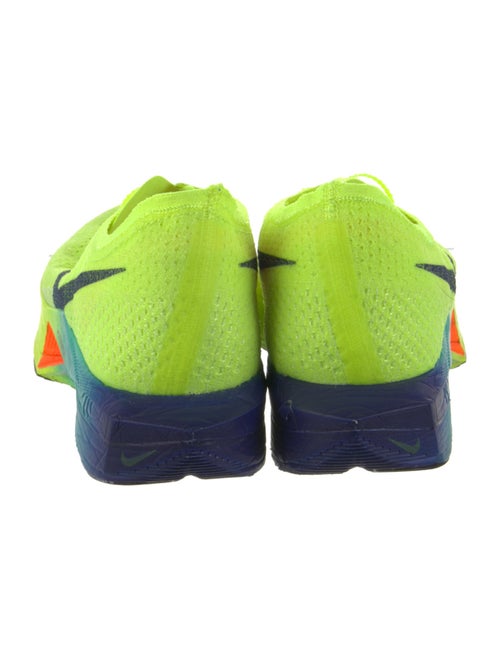 Nike Mesh Printed Athletic Sneakers