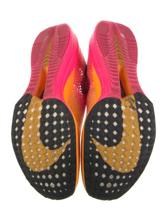 Nike Mesh Printed Athletic Sneakers