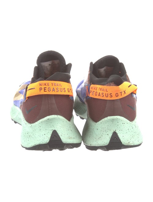 Nike Colorblock Pattern Athletic Sneakers