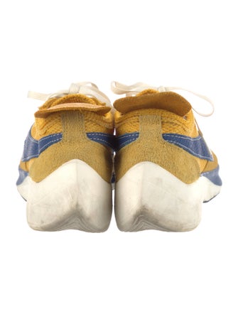 Nike Mesh Printed Athletic Sneakers