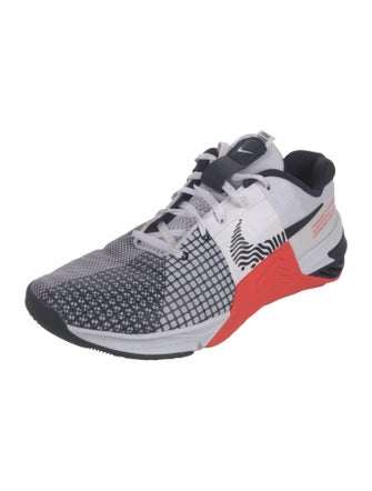 Nike Colorblock Pattern Mesh Accents Sneakers