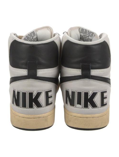 Nike Leather Colorblock Pattern Sneakers