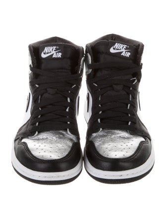 Nike Leather Colorblock Pattern Sneakers