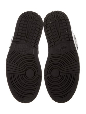 Nike Leather Colorblock Pattern Sneakers