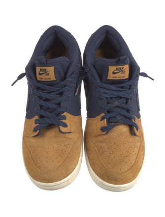 Nike SB Dunk Low Pro Sneakers