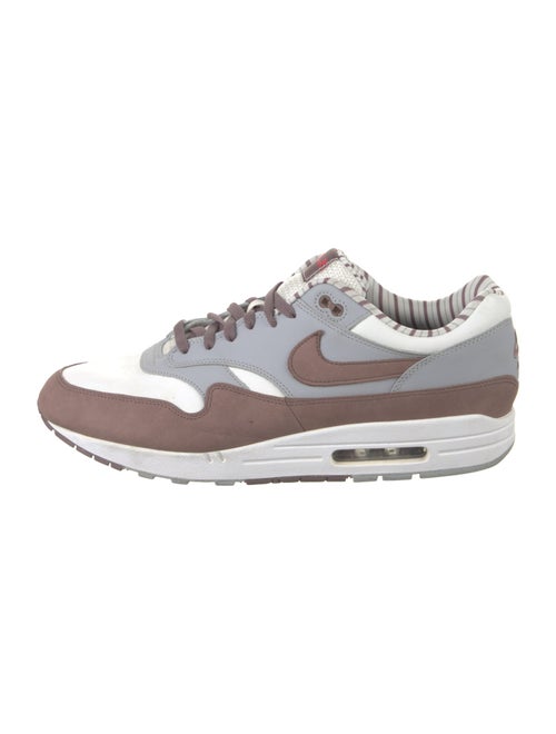 Nike Leather Colorblock Pattern Athletic Sneakers