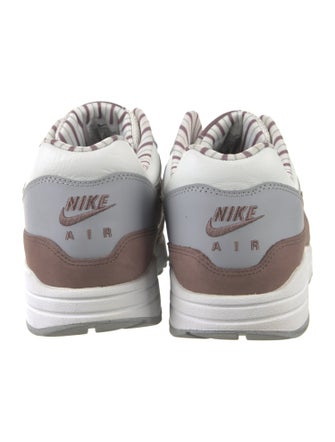Nike Leather Colorblock Pattern Athletic Sneakers