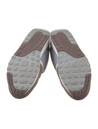 Nike Leather Colorblock Pattern Athletic Sneakers