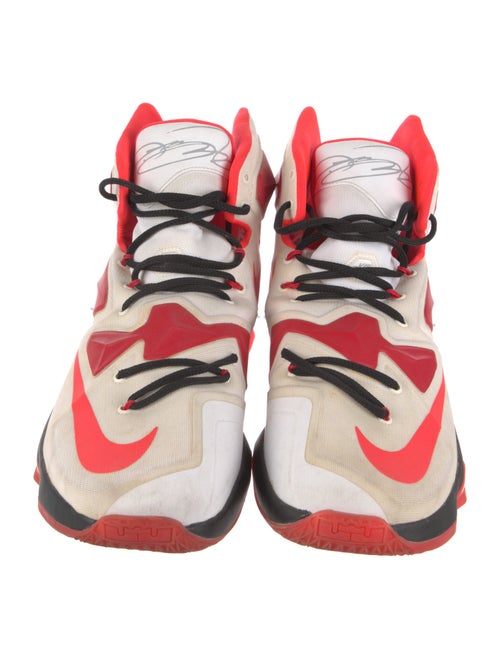 Nike Mesh Printed Athletic Sneakers