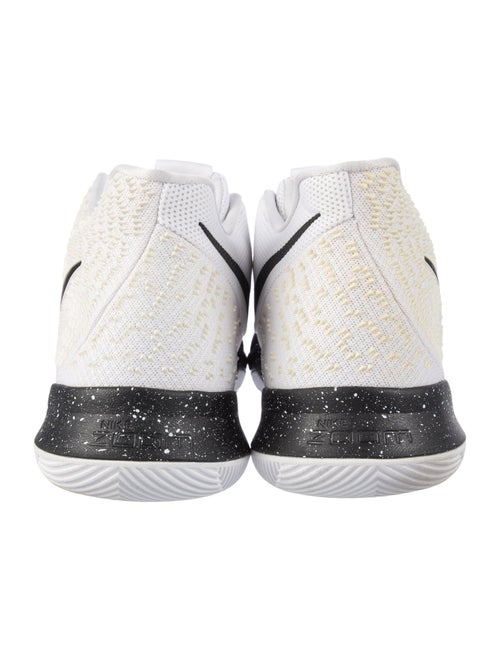 Nike Mesh Printed Athletic Sneakers