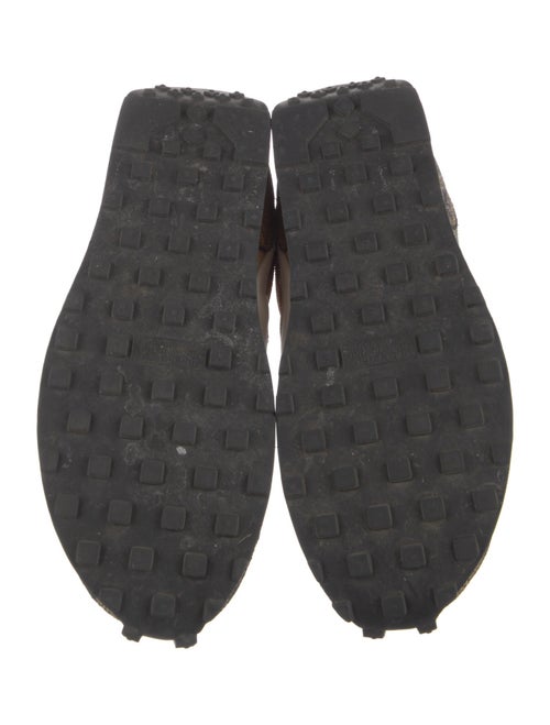 Nike Mesh Graphic Print Sneakers