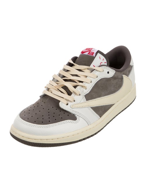Jordan x Travis Scott 1 Retro Low OG SP 'Reverse Mocha' Sneakers