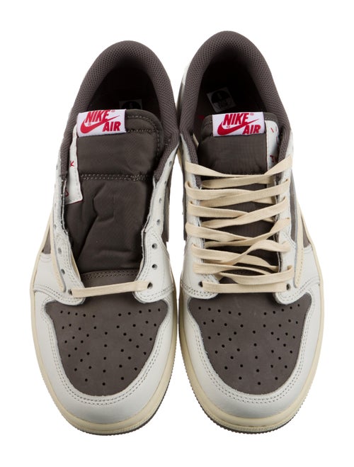 Jordan x Travis Scott 1 Retro Low OG SP 'Reverse Mocha' Sneakers