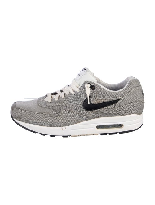 Nike Canvas Athletic Sneakers