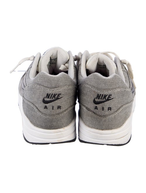 Nike Canvas Athletic Sneakers