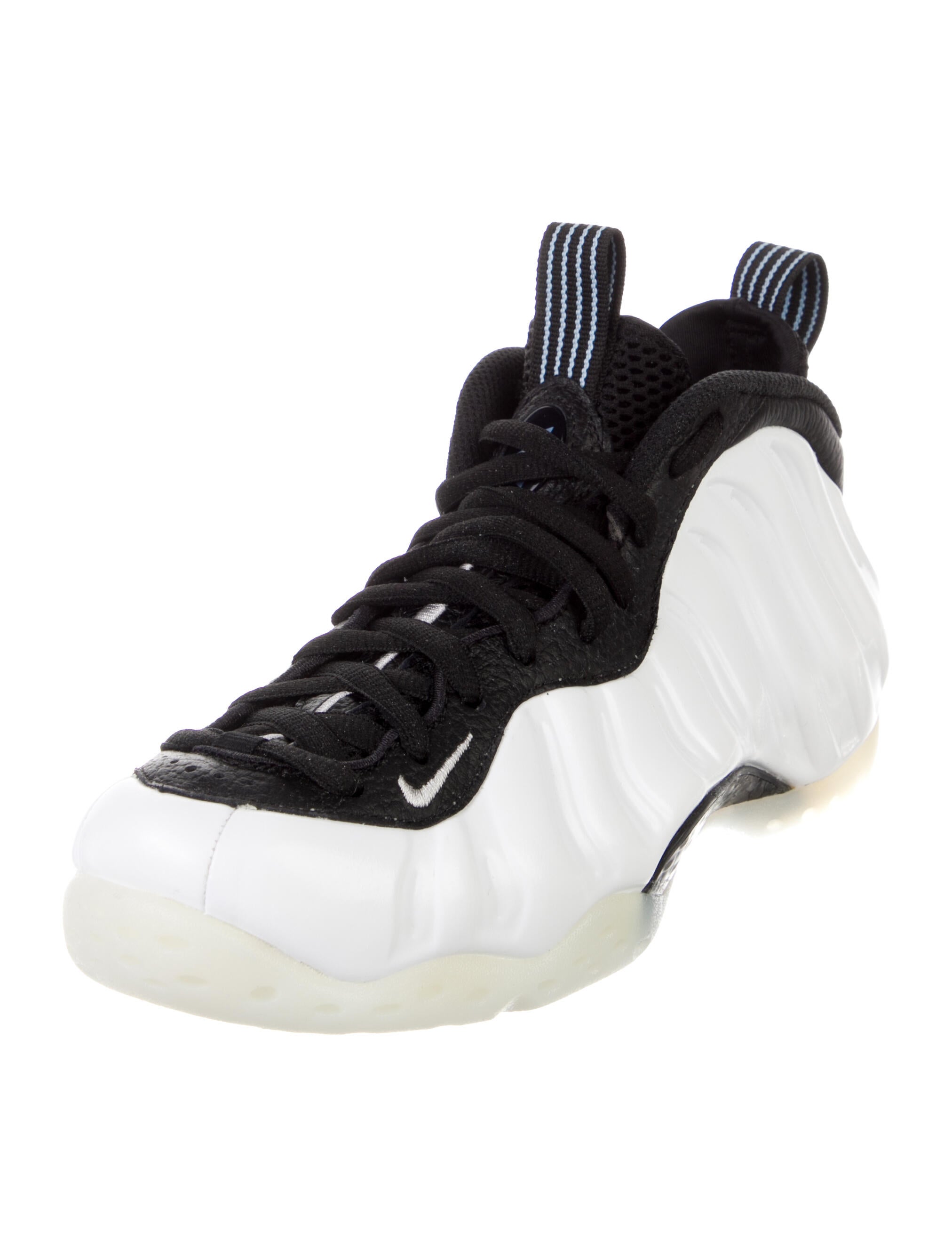 Nike Colorblock Pattern Leather Trim Embellishment Athletic Sneakers