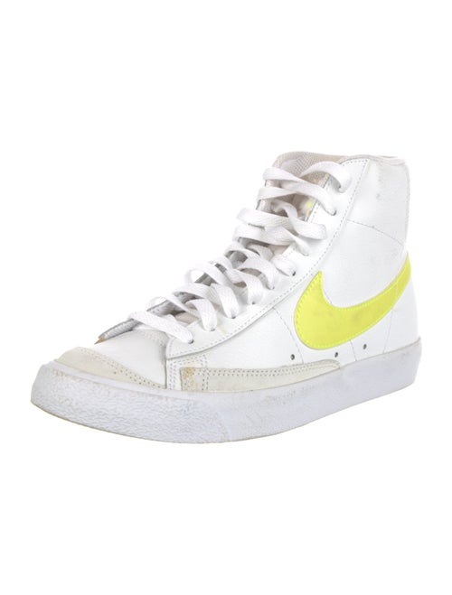 Nike Blazer Mid 77 Sneakers