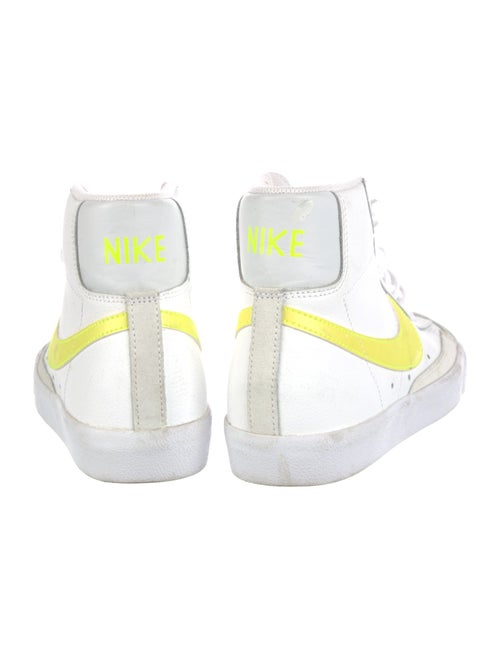 Nike Blazer Mid 77 Sneakers