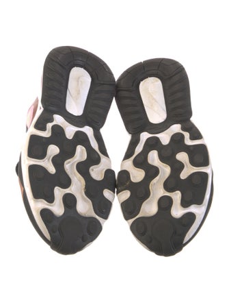 Nike Colorblock Pattern Athletic Sneakers