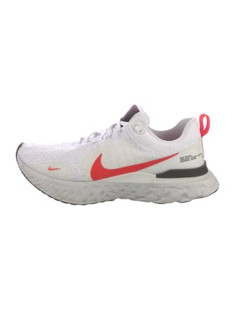 Nike Colorblock Pattern Athletic Sneakers