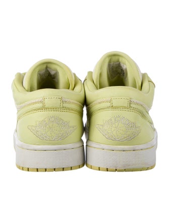 Nike Leather Colorblock Pattern Sneakers