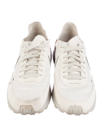 Nike Canvas Sneakers