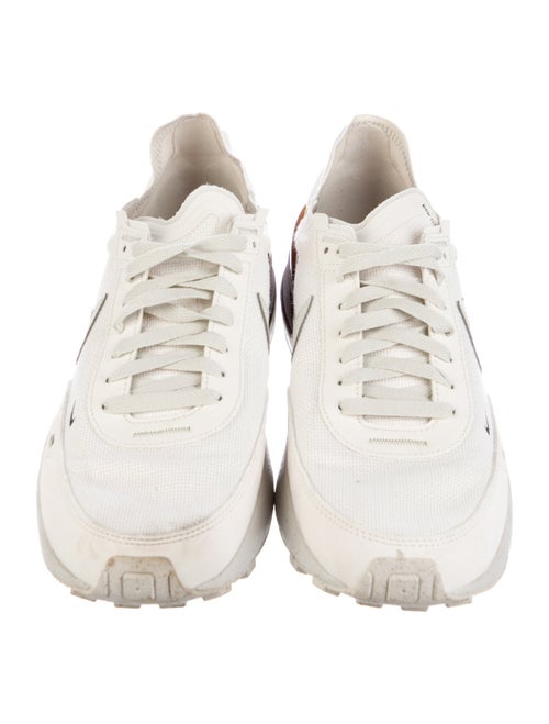 Nike Canvas Sneakers