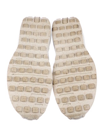 Nike Canvas Sneakers