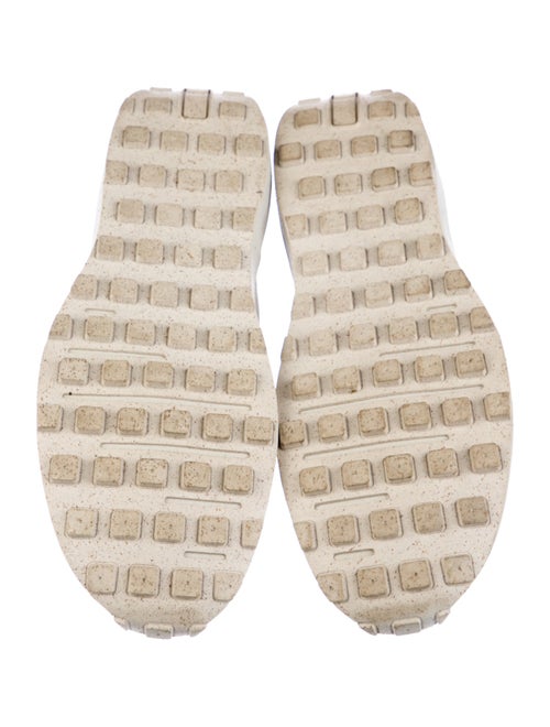 Nike Canvas Sneakers