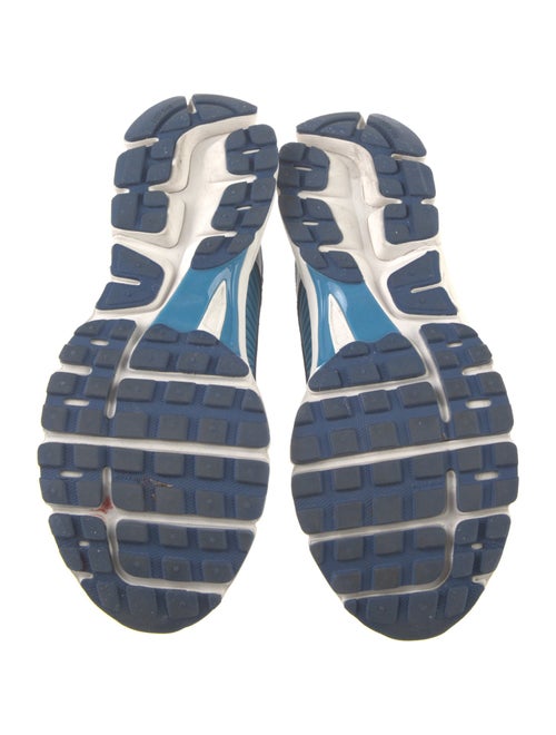 Nike Mesh Printed Athletic Sneakers