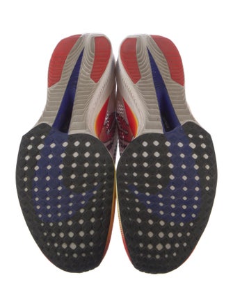 Nike Mesh Printed Athletic Sneakers