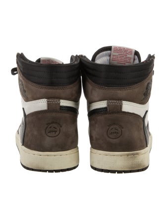 Nike Leather Colorblock Pattern Sneakers