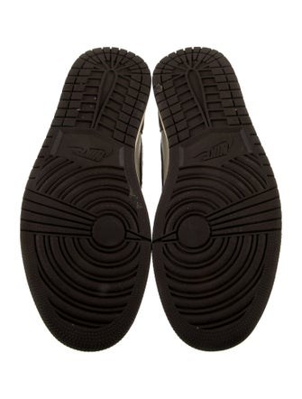 Nike Leather Colorblock Pattern Sneakers