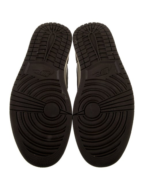 Nike Leather Colorblock Pattern Sneakers